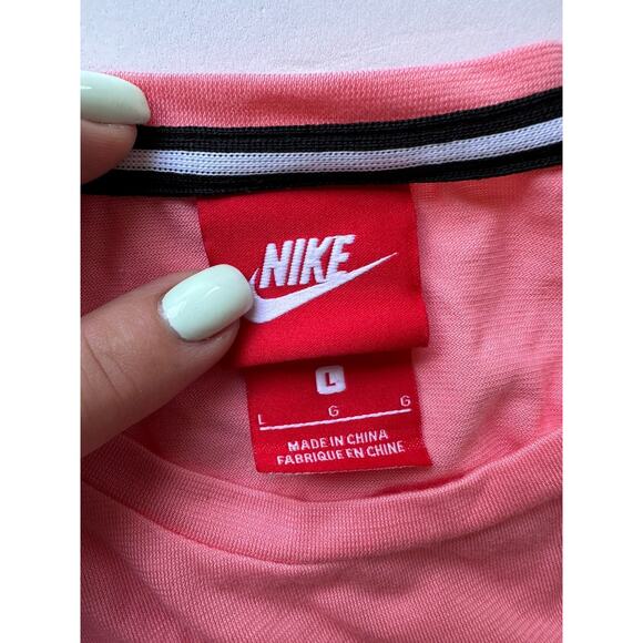 NWT Women's Soulcycle / NIKE, Essential Tank Bright Melon Size Large MSRP $48 - Picture 5 of 6